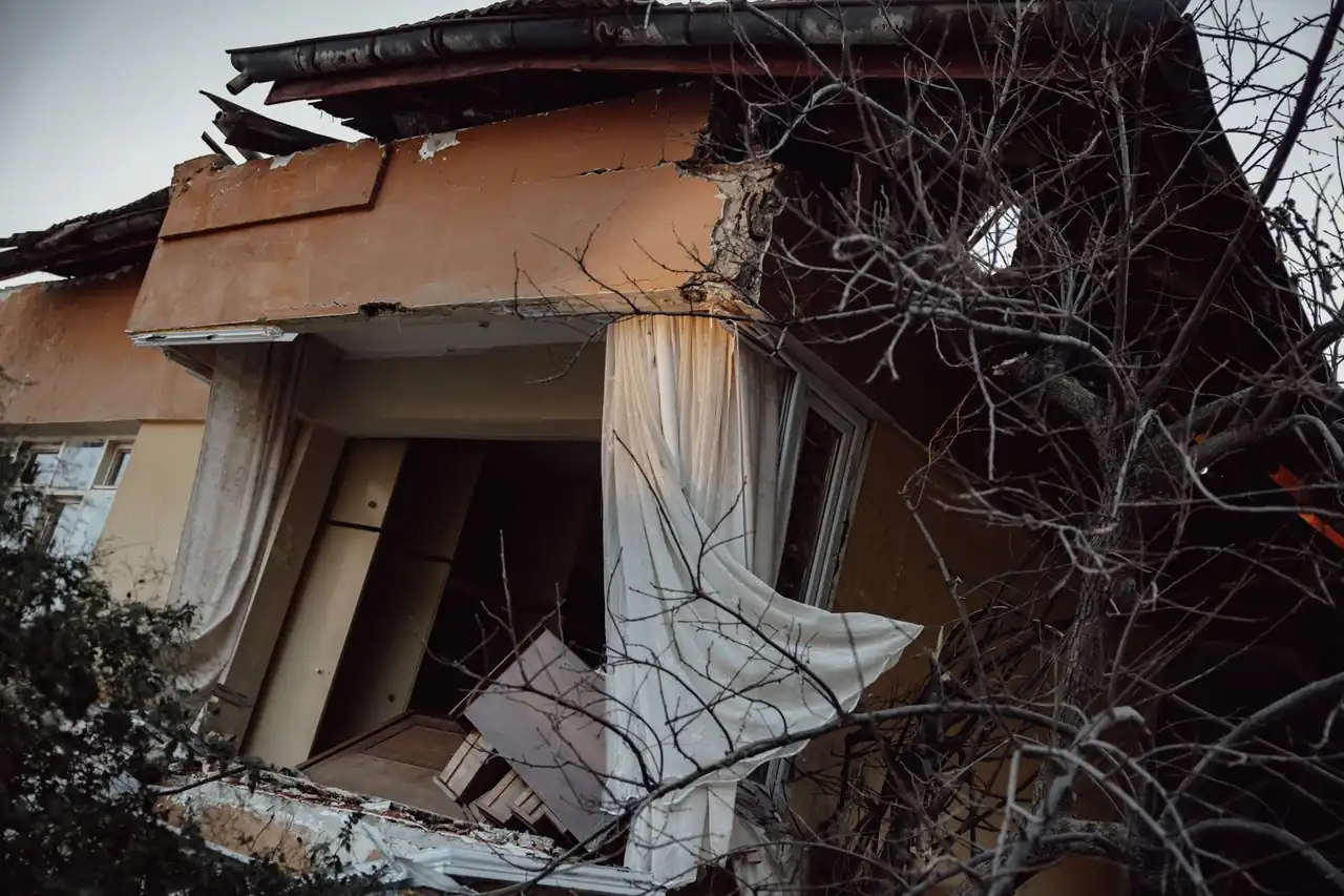 Local Water Damage Restoration team in Mentone